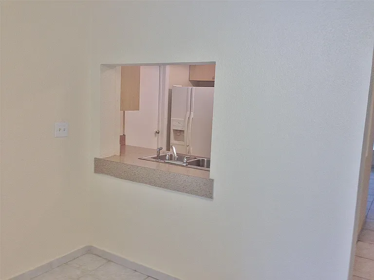 7510 NW 23rd St — Photo 6