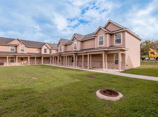 2002 20th St #302, Huntsville, TX 77340