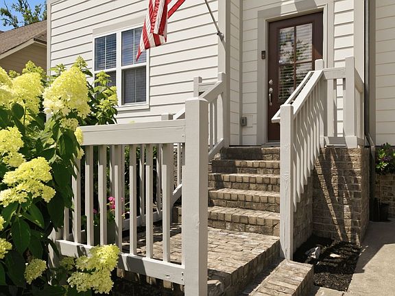 2nd image of 2250 Chaucer Park Ln