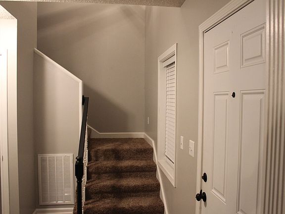 3rd image of 175 Celeste Ln