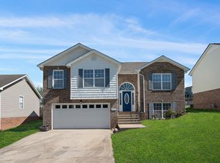 1593 Buchanon Dr, Clarksville, TN 37042