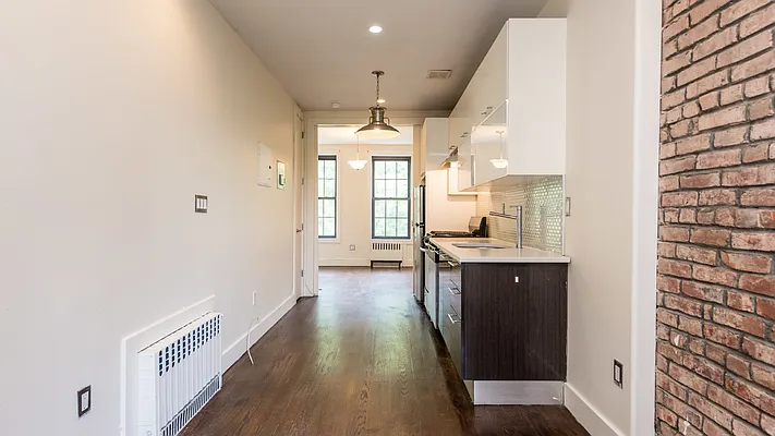 Rented by Nooklyn NYC LLC | media 28