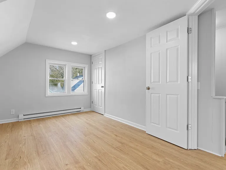 604 Dean St — Photo 21