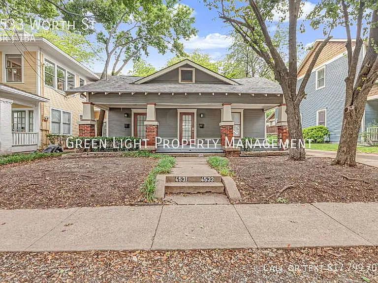 4533 Worth St — Photo 1