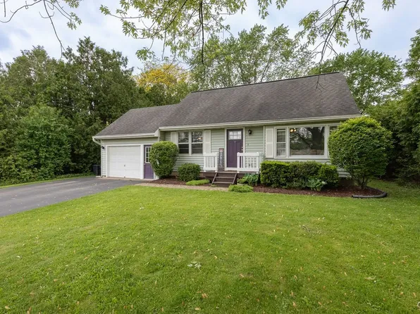 114 Osborne Dr, East Syracuse, NY 13057