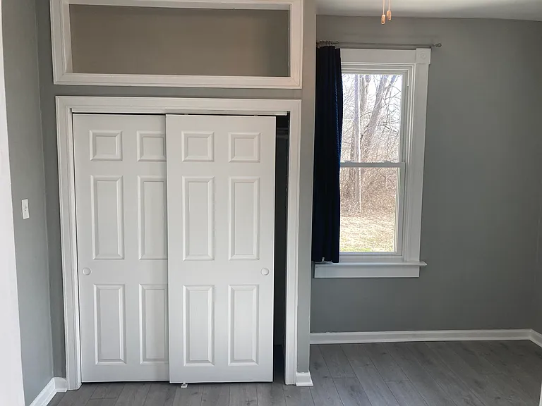 8 N Indiana Ave — Photo 22