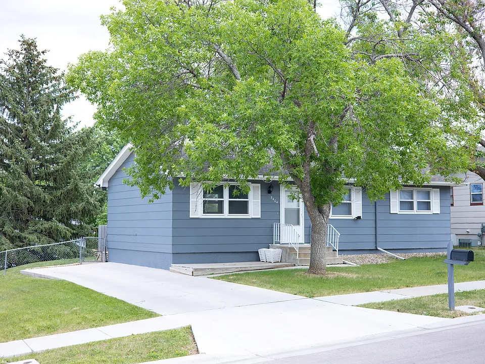 3404 Michigan Ave