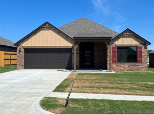 10719 S 278th East Ave, Coweta, OK 74429