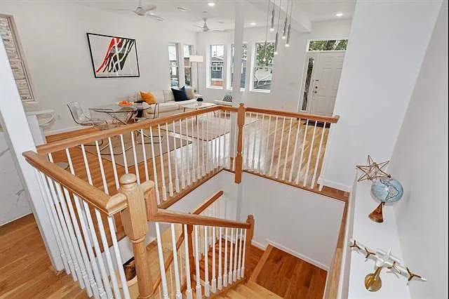 936 Pavonia Ave #1B — Photo 9