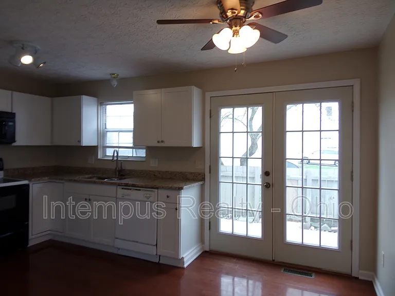 7839 Meadowhaven Blvd — Photo 8
