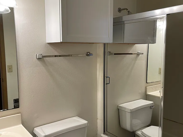 527 S Van Buren St #3 — Photo 8