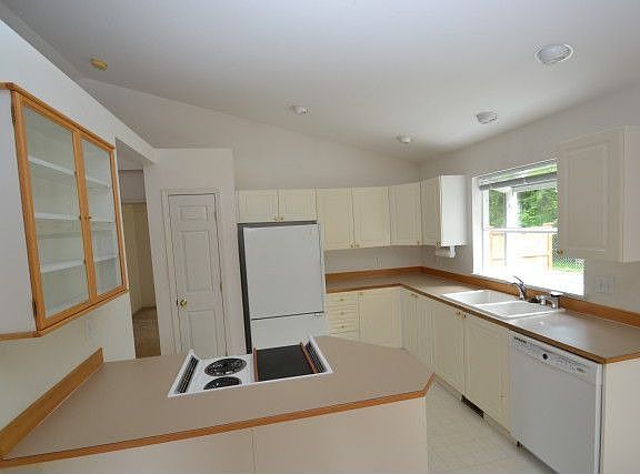 4th image of 209 97th Ave SE