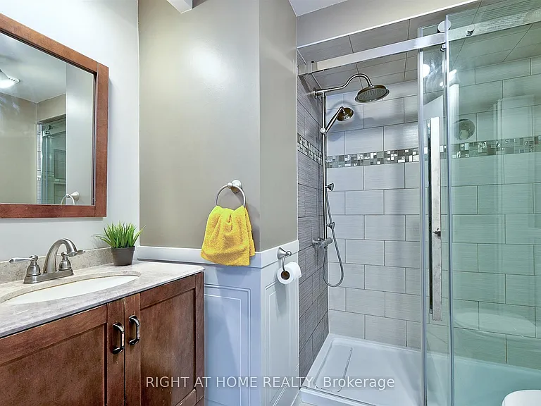 4224 Trapper Cres — Photo 16