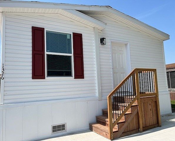 1st image of 1326 Chateau Blvd #166