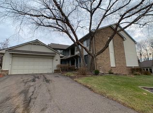6947 Pebblecreek Woods Dr #29, West Bloomfield, MI 48322