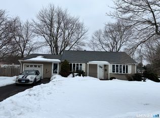 10 Hamilton Court, Enfield, CT 06082