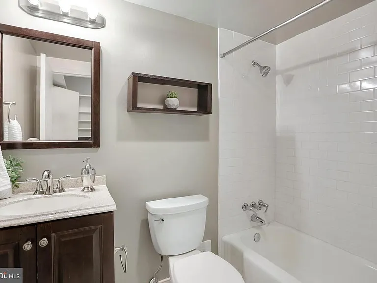 2710 Macomb St NW #203 — Photo 4