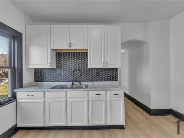 3447 E 140th St, Cleveland, OH