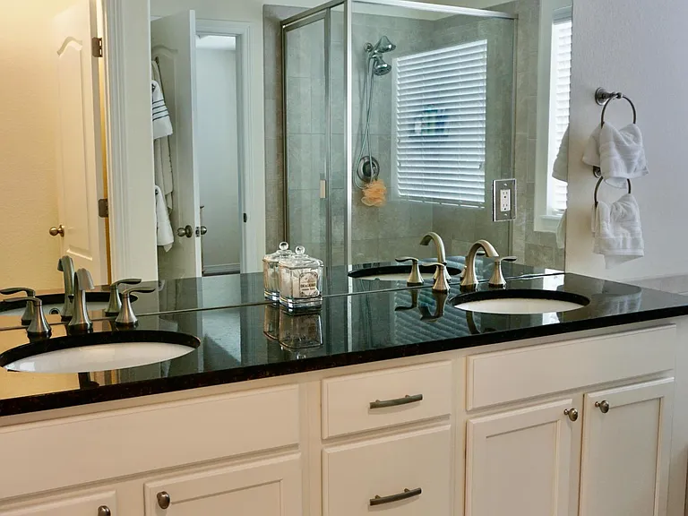 Master bedroom bathroom