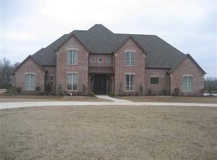 3105 33rd St NE, Paris, TX 75462