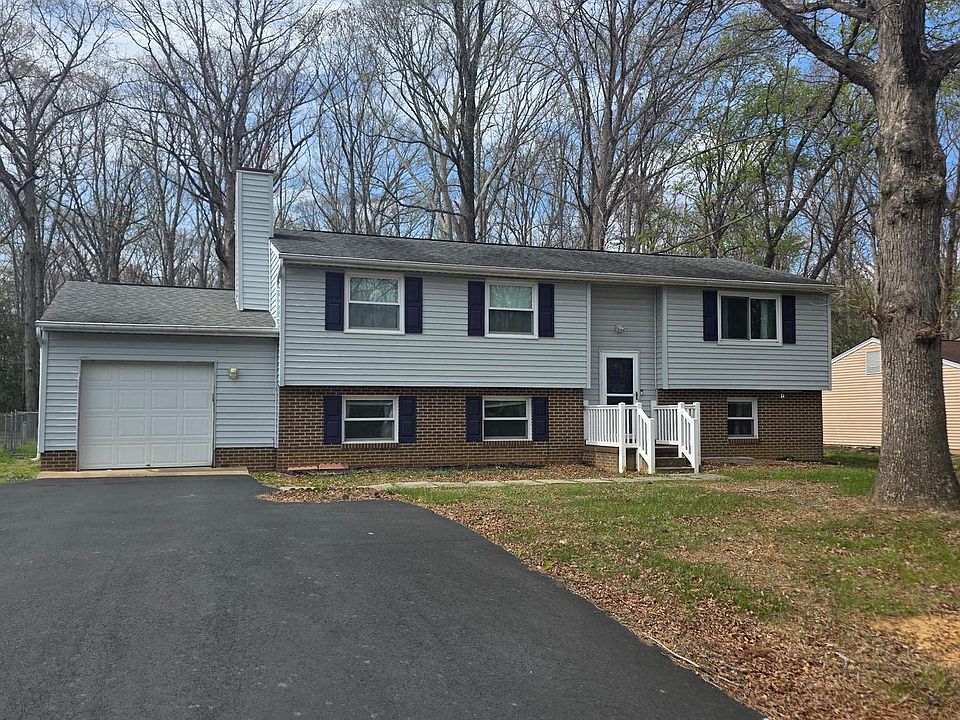 1st image of 6021 Oak Grove Dr