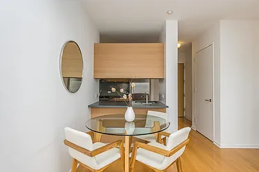 Sold by NestApple, Inc.