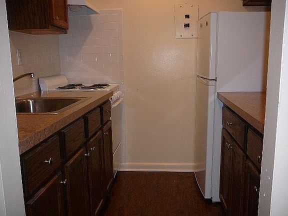 4th image of 444 S Ashland Ave #B-6-8