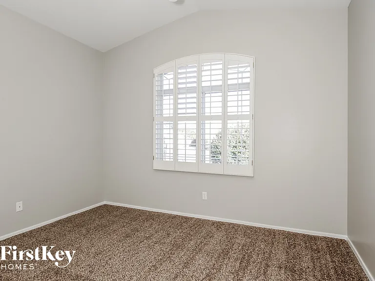 11029 W Almeria Rd — Photo 11