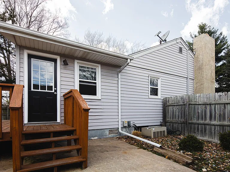 6960 Townsend Ave — Photo 20