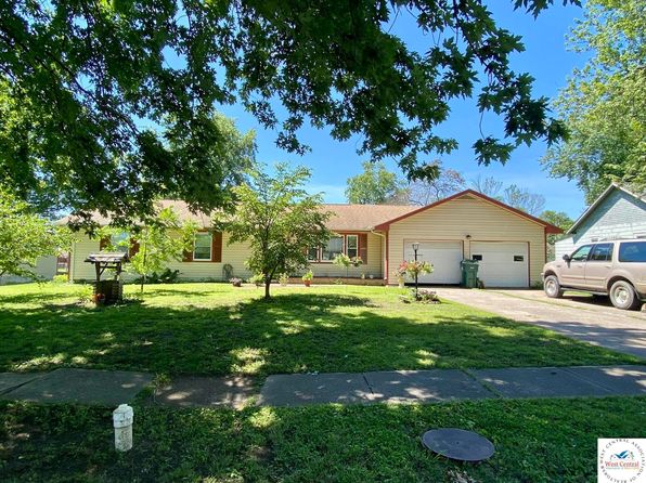 106 E 2nd St, Appleton City, MO 64724