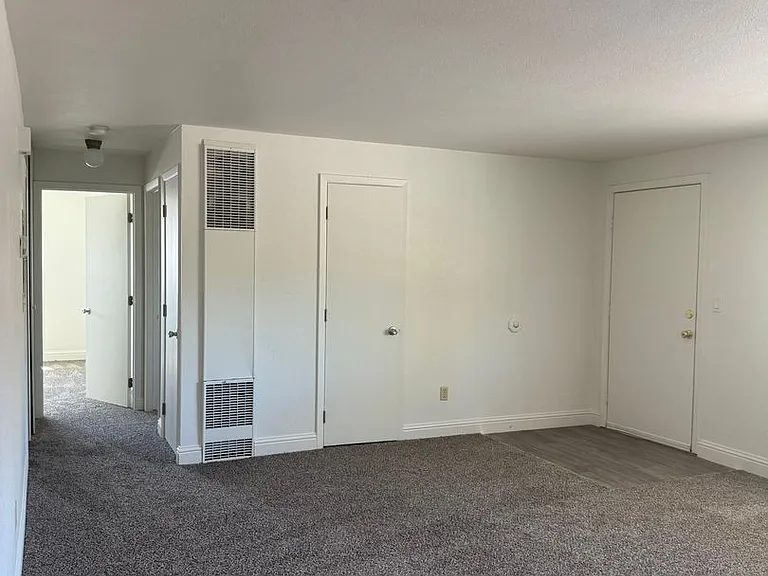1841 E Long St #7 — Photo 8