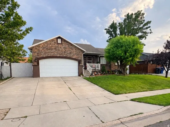 8031 W Danbury Dr, Magna, UT 84044