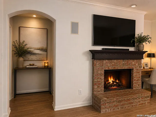 2411 Enfield Grove Dr — Photo 7