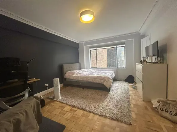 310 Lexington Avenue 5A image 2 of 7