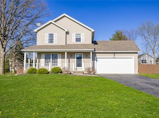 24 Scarlet Pine Cir, Brockport, NY 14420