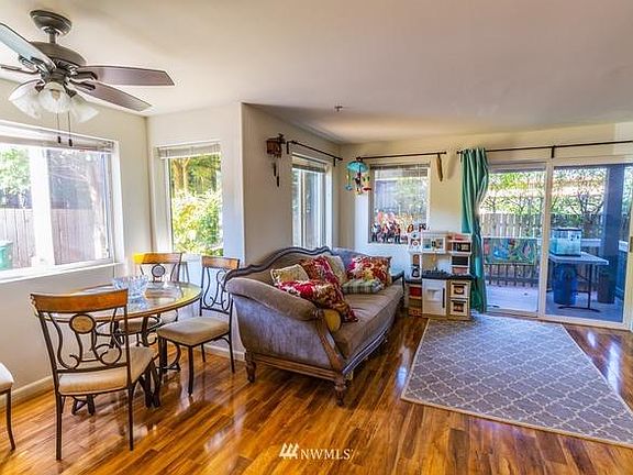 4th image of 3836 W Lake Sammamish Pkwy NE APT 103