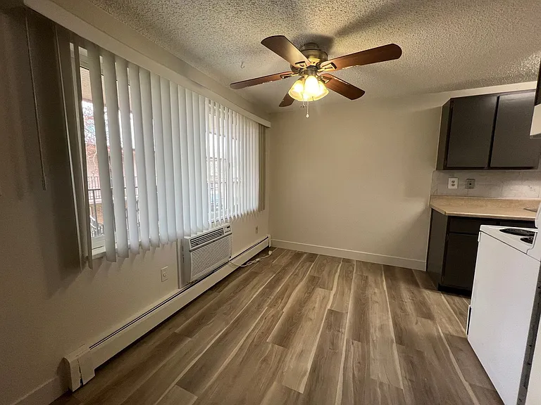 10th Street Square Apartments — Photo 33