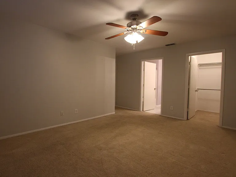 408 Redbud Cir — Photo 19