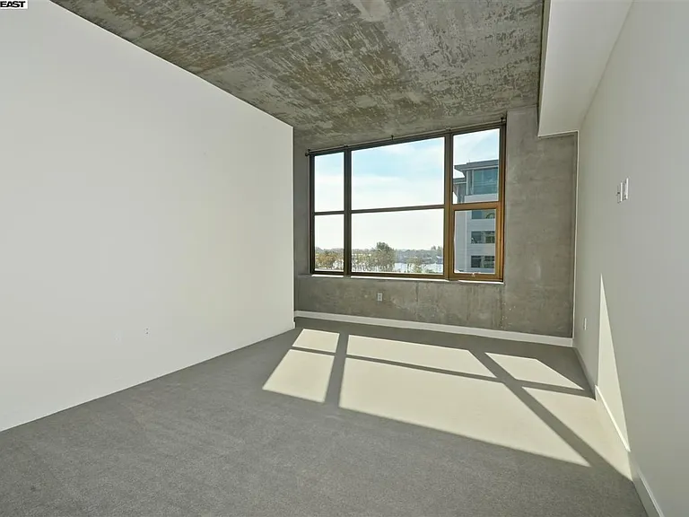 Bedroom (no furniture view)