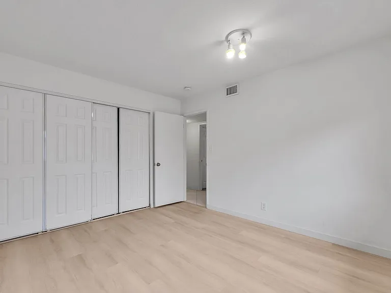 1 Lancewood Way — Photo 24