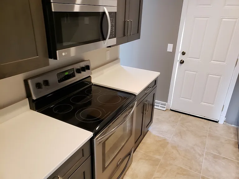 9131 W 90th Pl — Photo 4