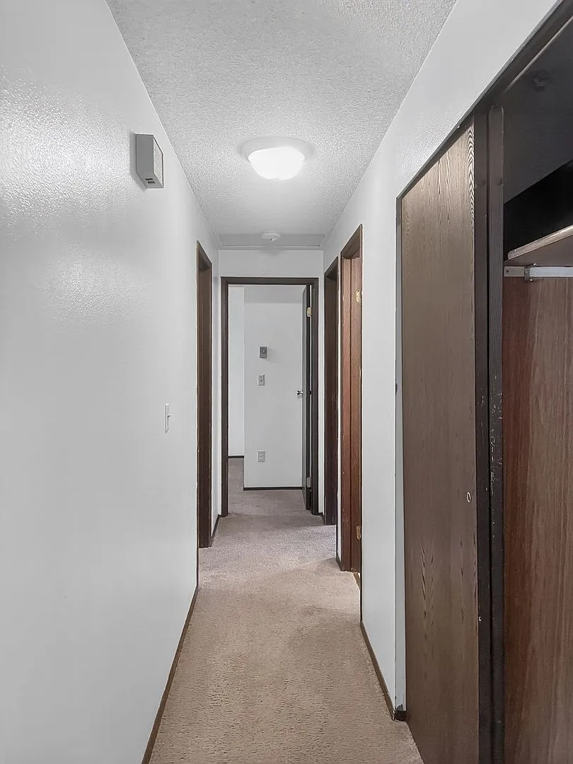 3 Bedroom Single Level Home in Lynnwood — Photo 4