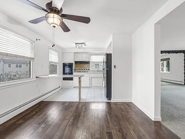 38 Washington Ave — Photo 11