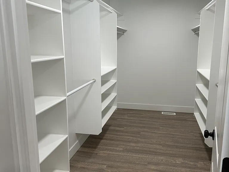 1725 Peerless Pl — Photo 21