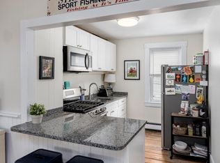 7 Easterbrooks Ave #2, Bristol, RI 02809