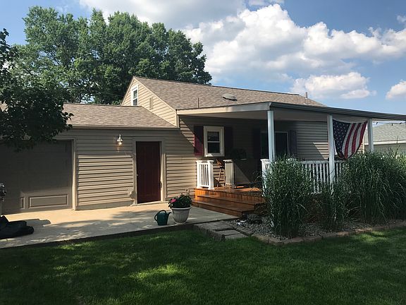 3rd image of 3865 Dunbar Ave