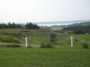 43470 Kaiser Rd, Yankton, SD 57078