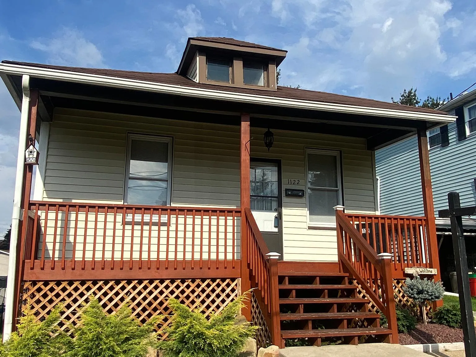 2 bed, 902 sqft, $1,295 — Photo 1