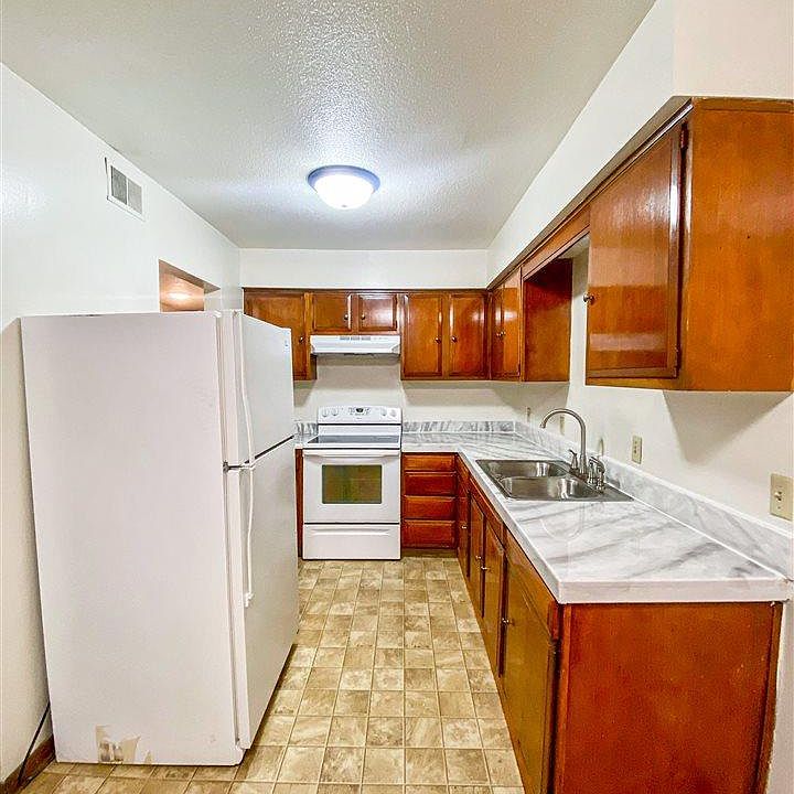 1st image of 3715 Harrison St #214