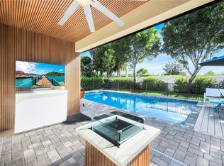 9445 Glenforest DR, NAPLES, FL 34120